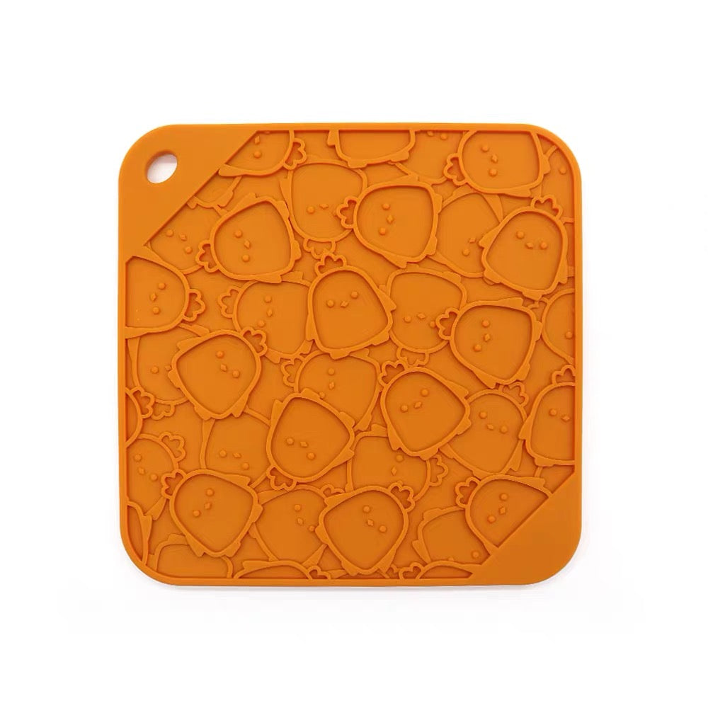 Silicone Lick Mat Slow Feeder for Cats and Dogs Chicken Pattern