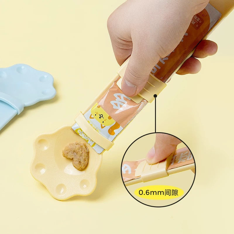 Mango Churu-Style Treat Spoon Feeder